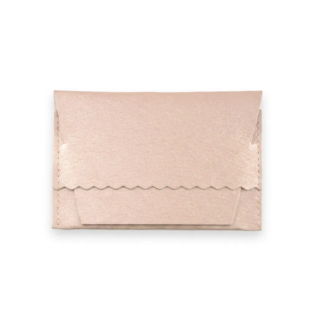 Empaque Elegance 9,5 x 8 cm: presentación elegante y sofisticada para regalos, detalles y productos pequeños. Ideal para realzar la imagen de tu marca con un acabado práctico y atractivo.