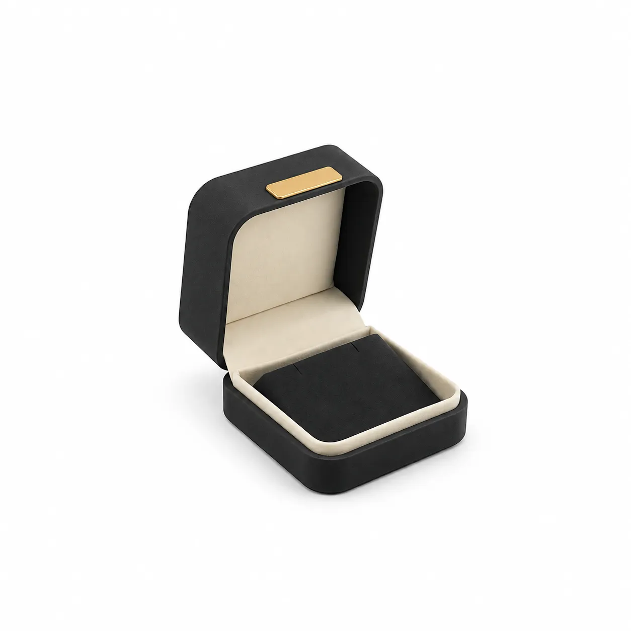Empaque rígido de 7 × 7 × 4 cm en color gris ratón, con tapa abatible, interior acolchado y detalle metálico dorado. Su diseño versátil realza la joyería y aporta una presentación moderna, ordenada y distintiva.