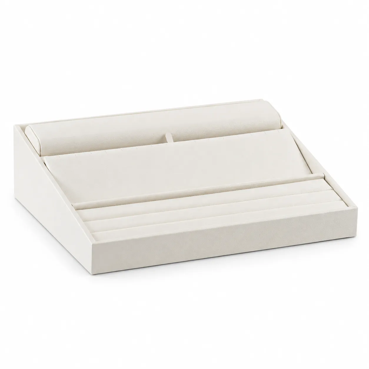 Exhibidor rectangular de 28,5 × 35 cm en color perla, con distribución escalonada y divisiones horizontales. Su superficie clara aporta luminosidad y permite presentar diferentes piezas en una composición limpia, equilibrada y profesional.